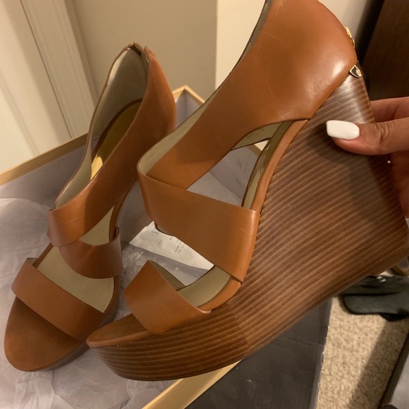 Michael Kors wedges - Picture 1 of 1